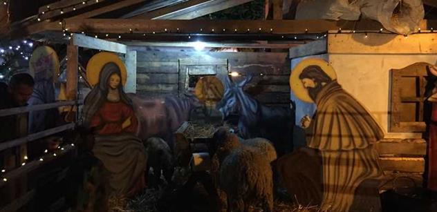 Je Boží hod vánoční, křesťané oslavují narození Ježíše Krista
